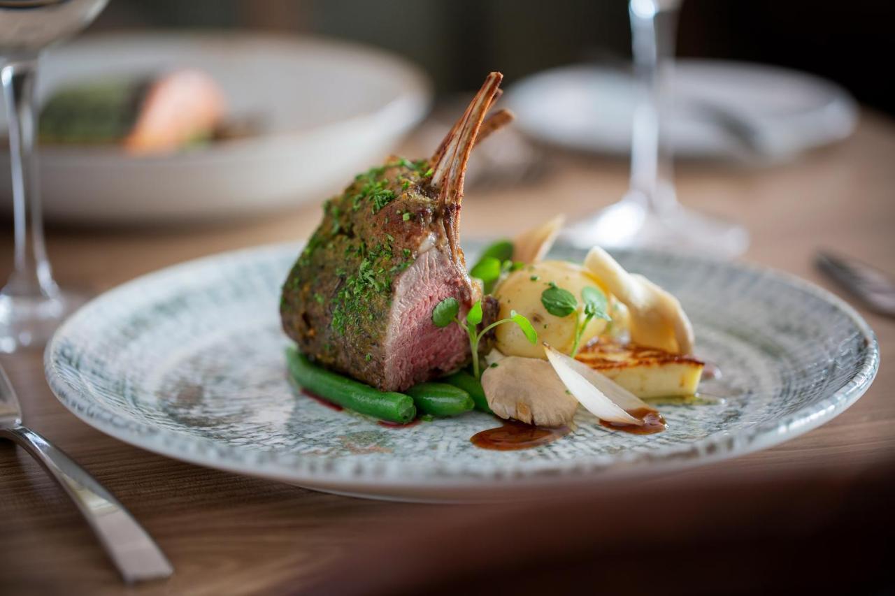 Pullman Rotorua Hotel Exterior foto Rack of lamb